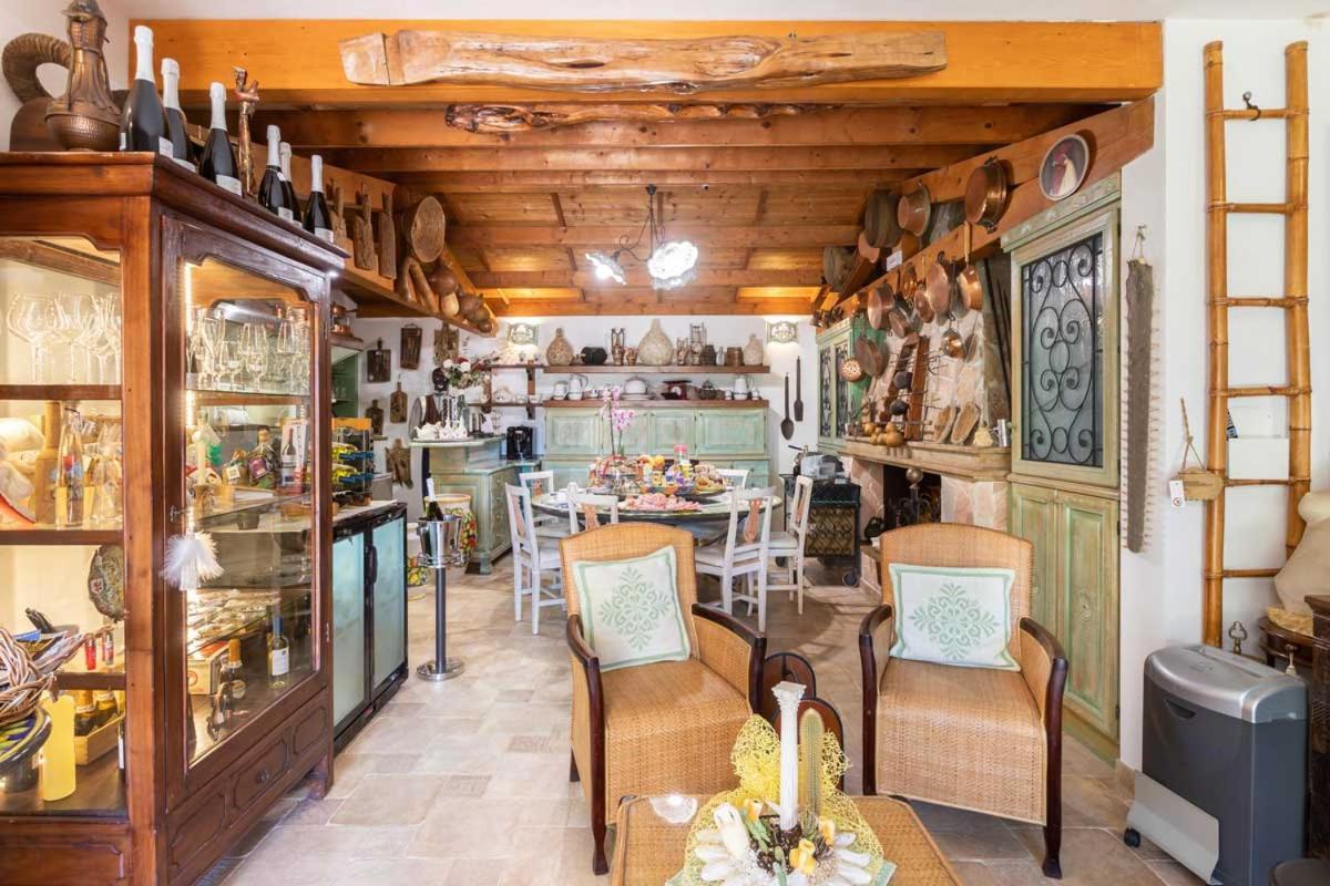 Flumini Bed & Breakfast